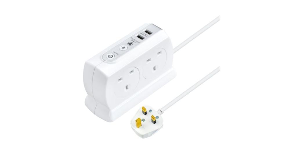 BG Electrical 4 Gang 2 USB Compact Extension Lead