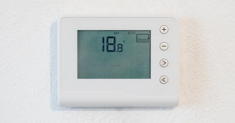 Energy-Efficient Smart Thermostat