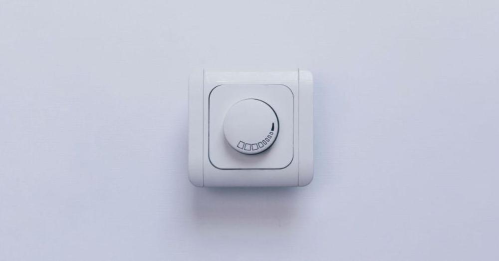 Why Do LED Lights Flicker on a Dimmer Switch