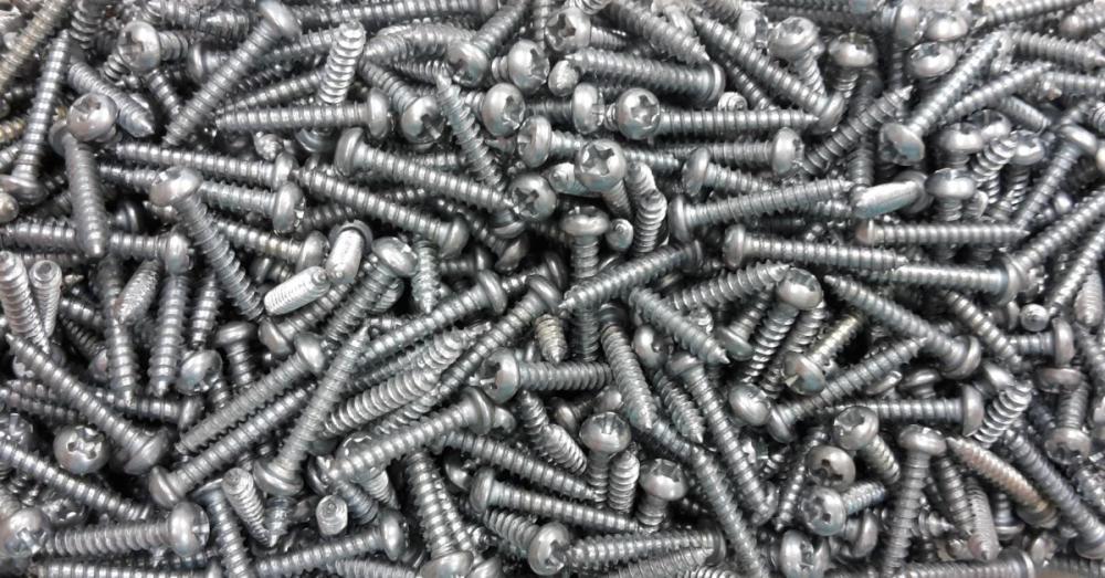 Why Electricians Can't Rely on Just One Type of Screw