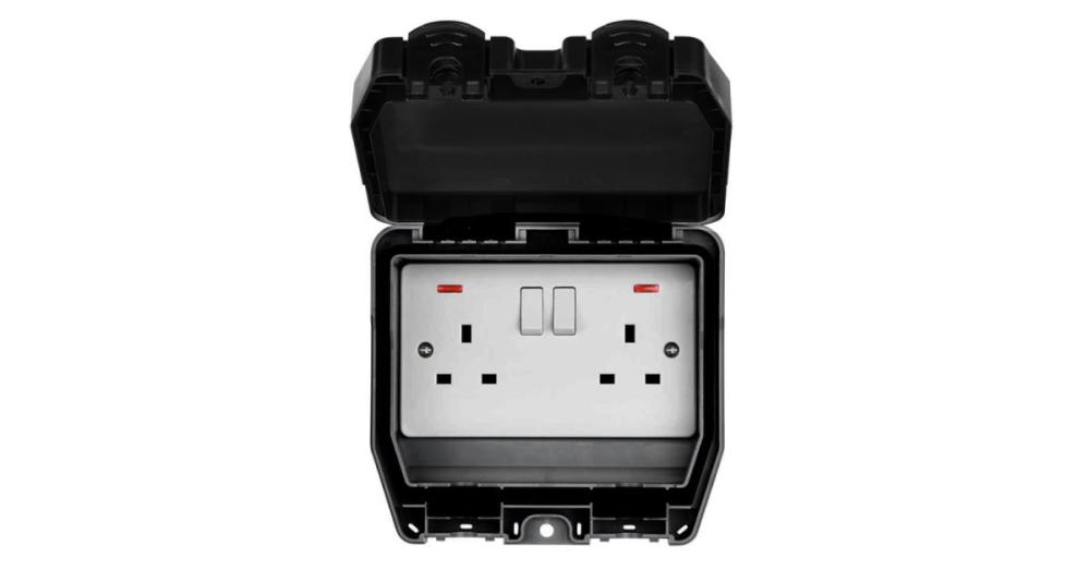 Zahler 13A 2G DP Switched Socket Zahler Curve