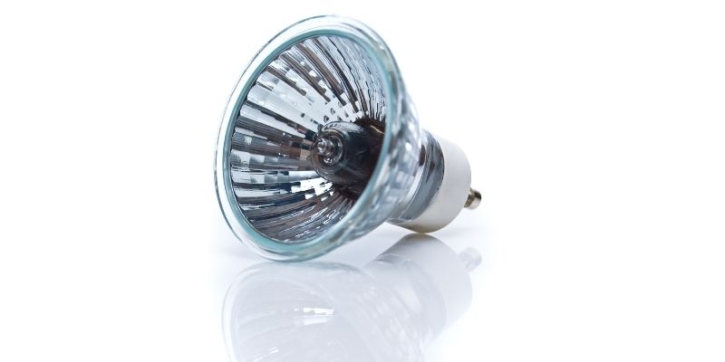 incandescent bulbs banned uk