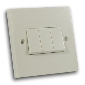 10 Amp 3 Gang 2 Way Switch Off White