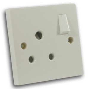 15 Amp 1 Gang Switched Round Pin Socket Off White