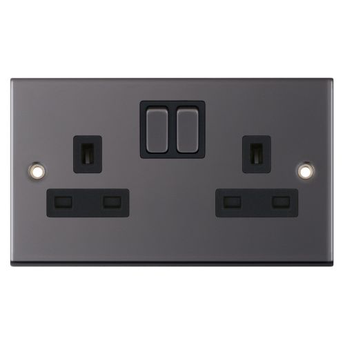 Selectric 2 Gang 13A Socket SP Switched Black Nickel Black Insert