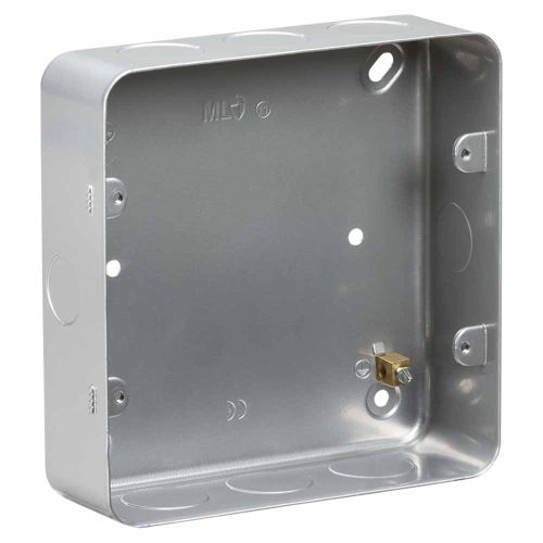 Knightsbridge Metalclad 6-8G surface mount box by Meteor Electrical