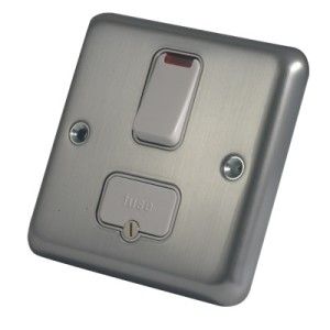 MK Switched fuse Spur c/w neon K961 MCO