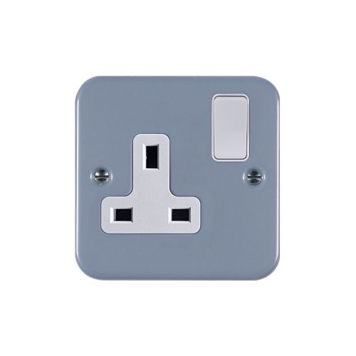 METALCLAD 1G 13A DP SWITCHED SOCKET